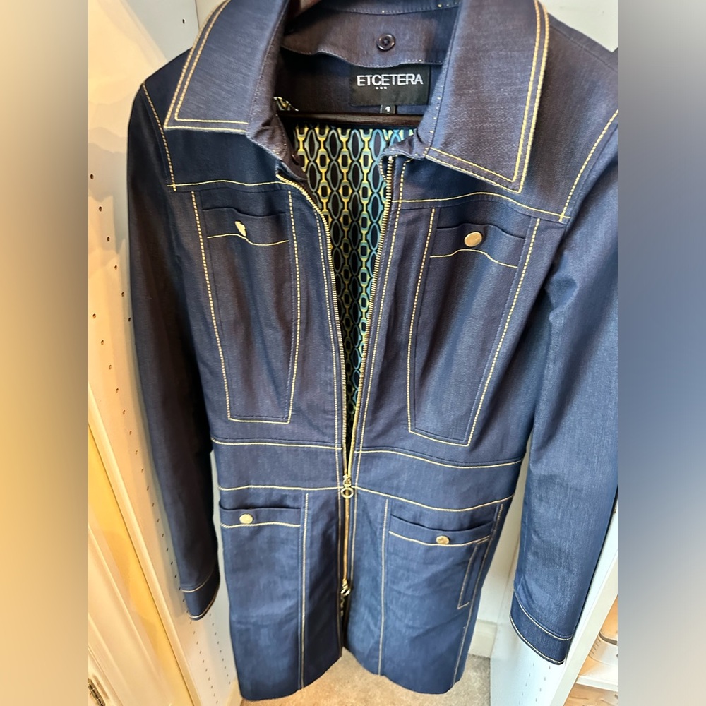 Jean long coat with design inside size: 4